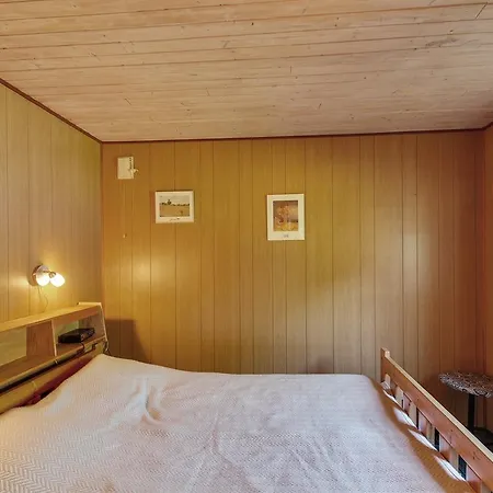 Three-bedroom Holiday In בית נופש Tarm