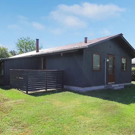 בית נופש Three-bedroom Holiday In *