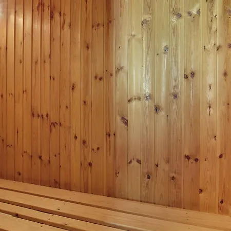 Three-bedroom Holiday In