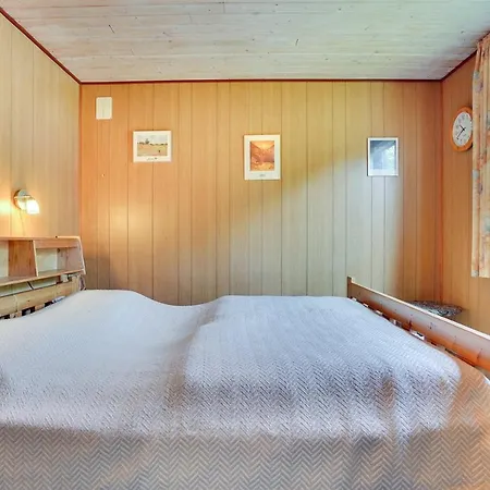 בית נופש Three-bedroom Holiday In Tarm