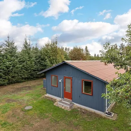 Three-bedroom Holiday In *